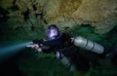 十个世界尽头潜水队员小心翼翼呼吸，洞穴潜水的危险远超你想象(8.8分纪录片片)