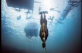 自由潜水吉尼斯纪录 无任何设备下潜130m深(8.3分旅游片)