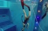 深度40米！潜水圣地，世界上最深的游泳池 Y-40 The Deep Joy(8.3分体育片)